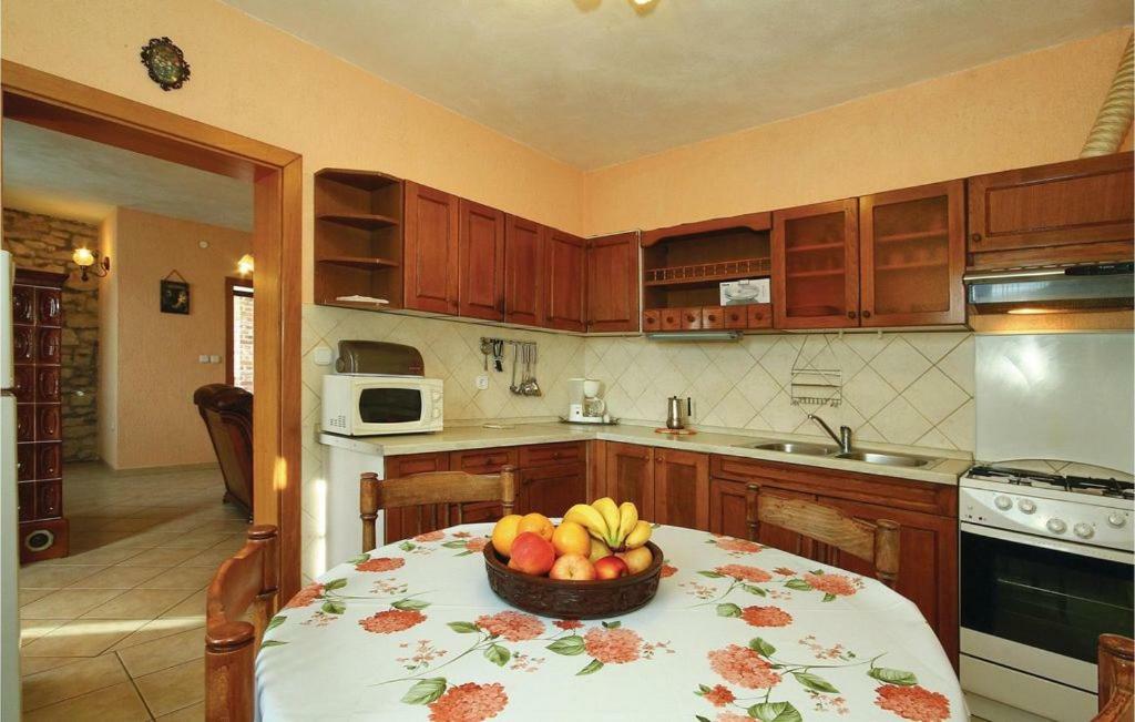 Mugeba 3 Bedroom Accommodation Poreč Extérieur photo
