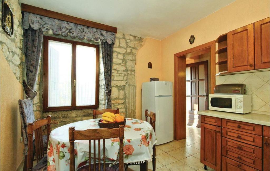 Mugeba 3 Bedroom Accommodation Poreč Extérieur photo